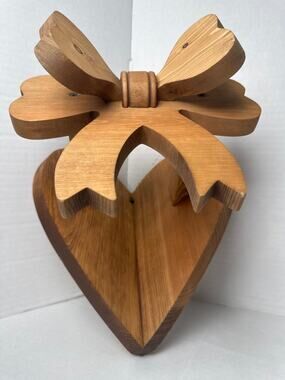 Vintage Wooden Bow on Heart Quilt Blanket Corner Wall Hanger